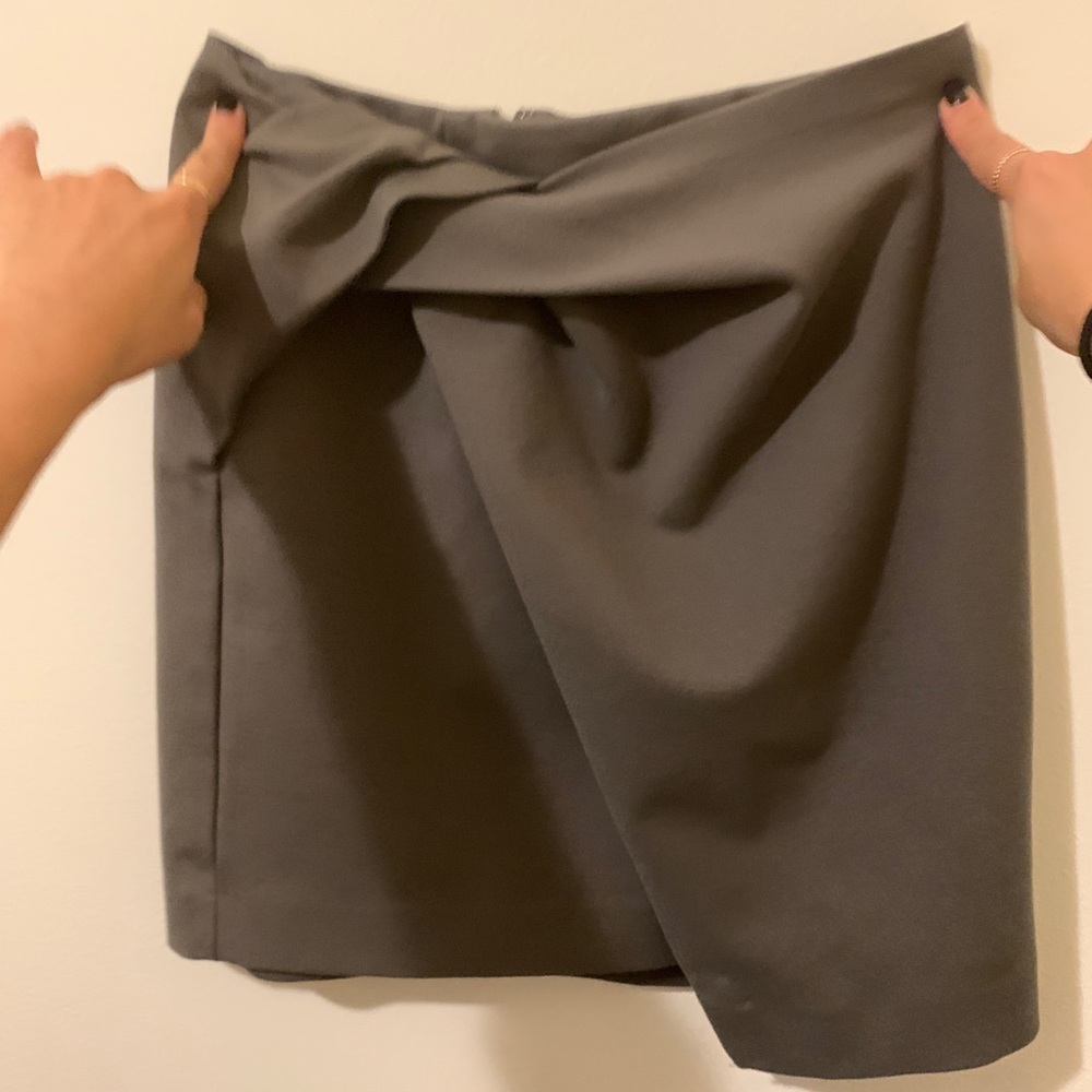 ❣️Babaton Gray Jethro Mini Skirt